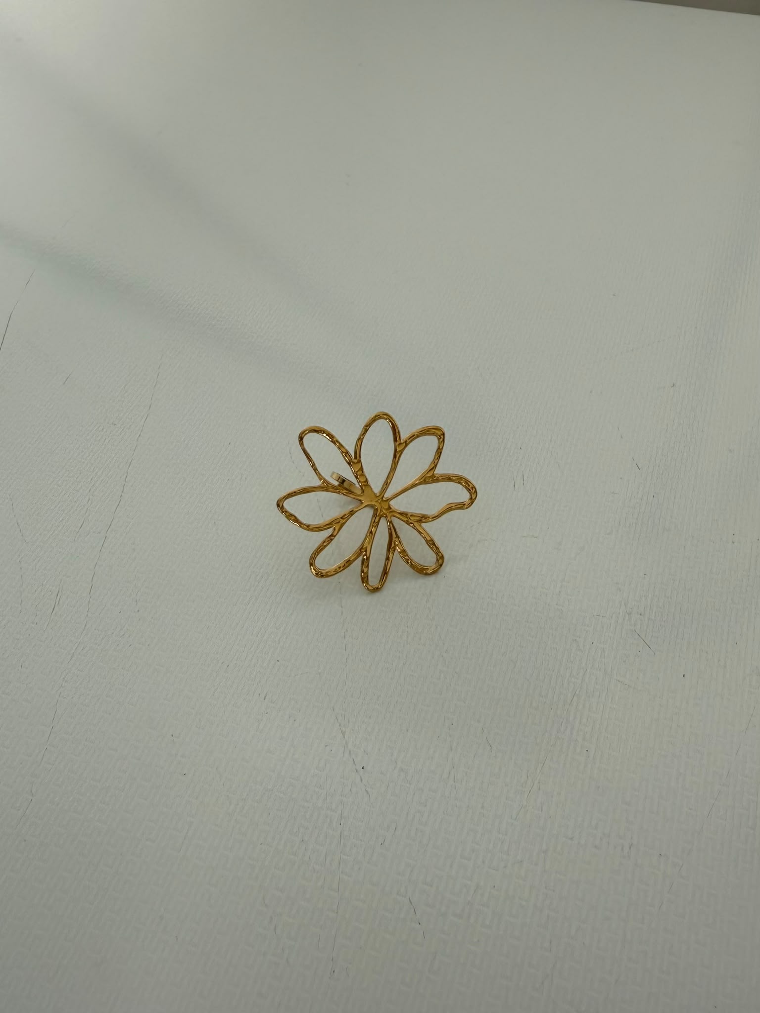 Anillo flor dorado Virella